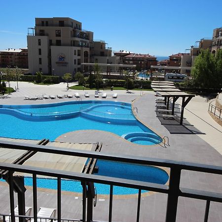 Menada Luxor Apartments Sveti Vlas Eksteriør bilde