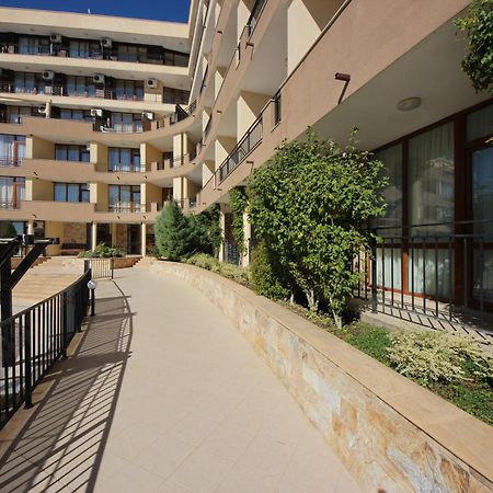 Menada Luxor Apartments Sveti Vlas Eksteriør bilde