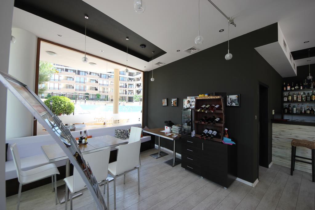 Menada Luxor Apartments Sveti Vlas Eksteriør bilde