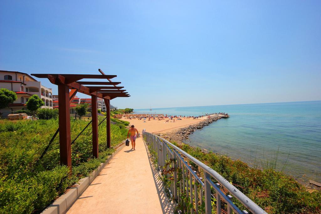 Menada Luxor Apartments Sveti Vlas Eksteriør bilde