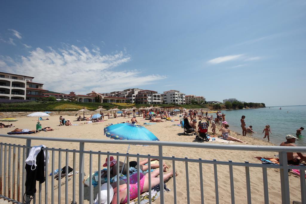 Menada Luxor Apartments Sveti Vlas Eksteriør bilde