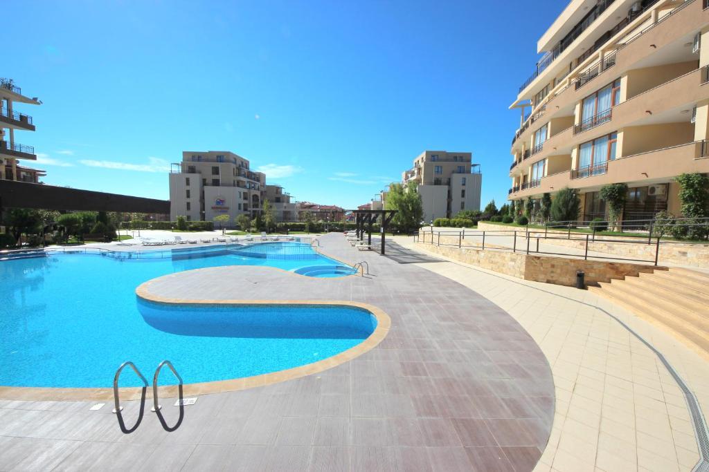 Menada Luxor Apartments Sveti Vlas Eksteriør bilde