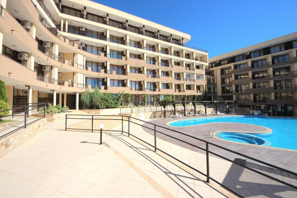 Menada Luxor Apartments Sveti Vlas Eksteriør bilde