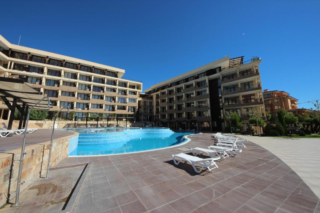Menada Luxor Apartments Sveti Vlas Eksteriør bilde