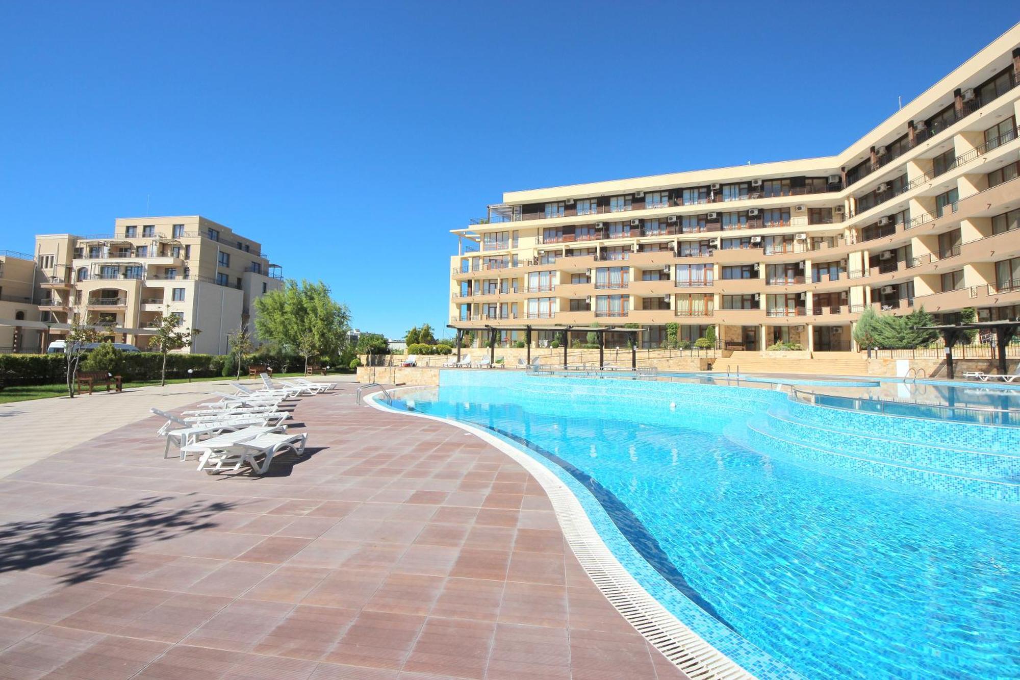 Menada Luxor Apartments Sveti Vlas Eksteriør bilde