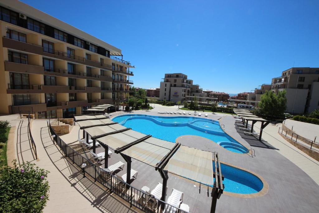 Menada Luxor Apartments Sveti Vlas Eksteriør bilde