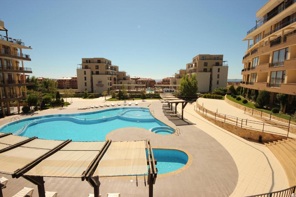 Menada Luxor Apartments Sveti Vlas Eksteriør bilde