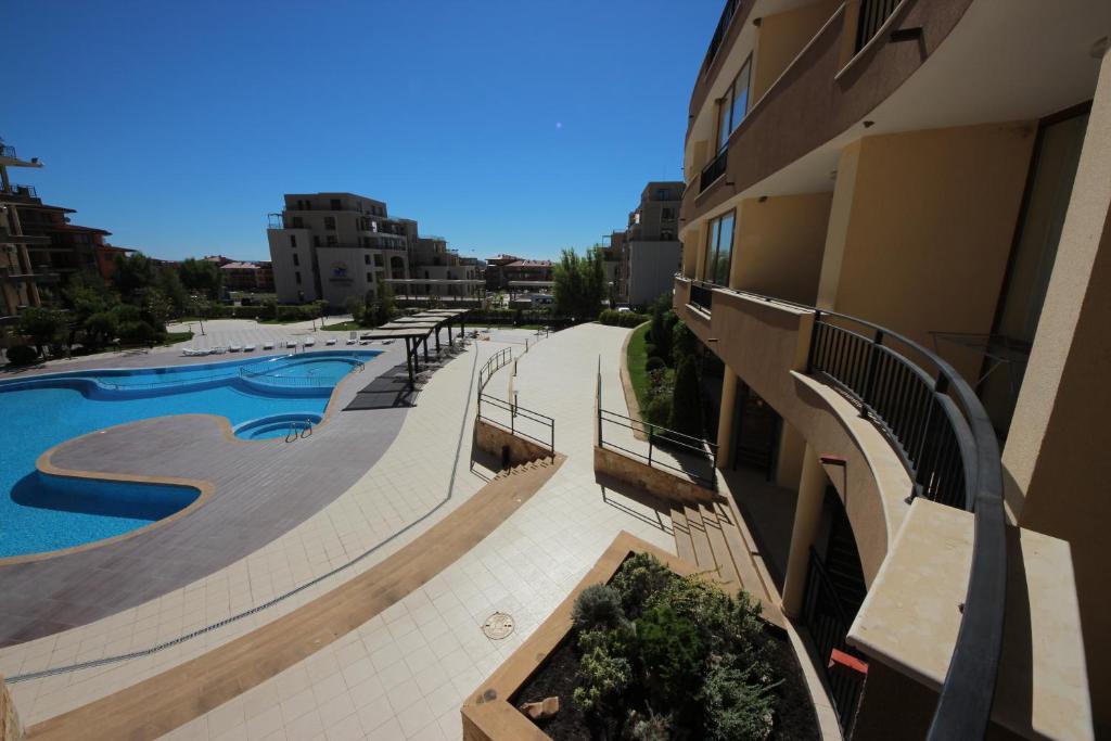 Menada Luxor Apartments Sveti Vlas Eksteriør bilde